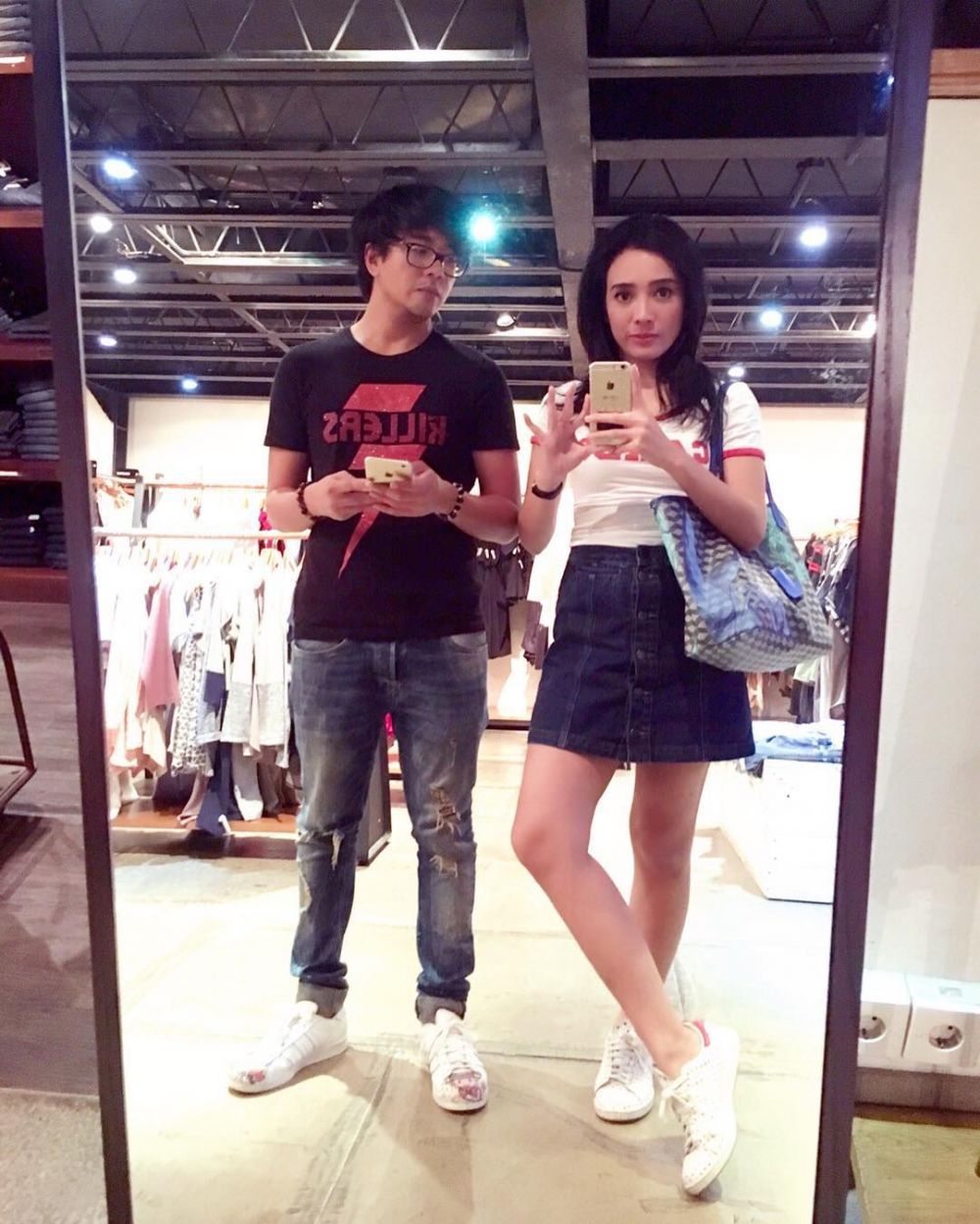 10 Potret mesra Dea Ananda & Ariel 'Nidji', sering dikira kakak-adik