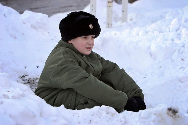 10 Kisah bocah yang hidup dan tumbuh besar dari kasih sayang binatang