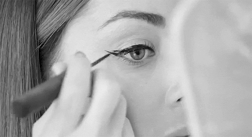 5 Ekspektasi vs realita bermakeup, ini cara biar nggak fail