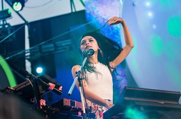 10 Pesona Stella Gareth, rocker cewek yang jadi idola baru anak muda