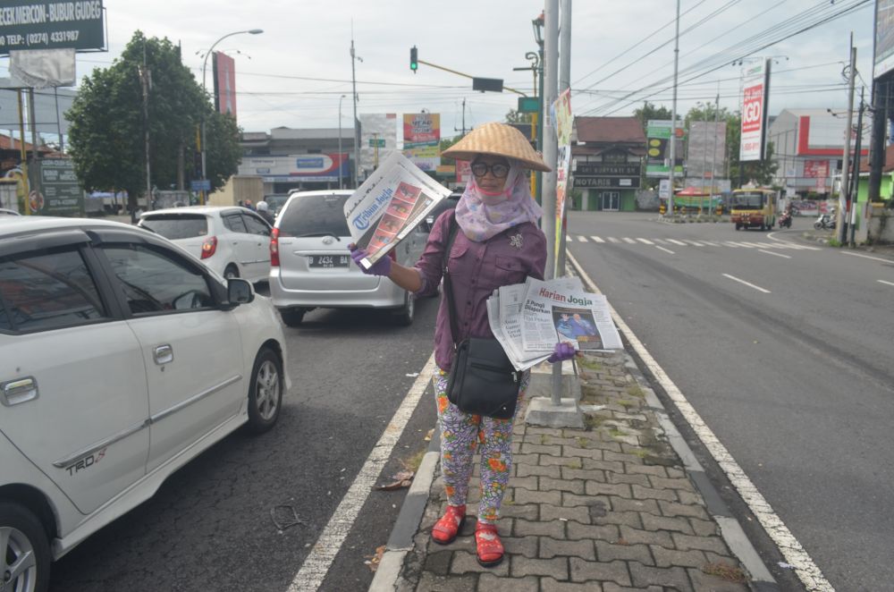 Kisah Hani, pengasong koran tampil modis usai dihina pengguna jalan