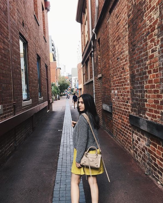 Punya bayi, 5 seleb ini jarang pamer momen bersama si baby di medsos