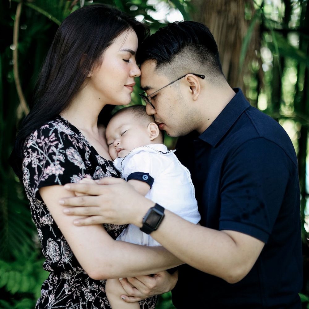 Usai melahirkan, 7 selebriti ini memilih vakum dari dunia hiburan