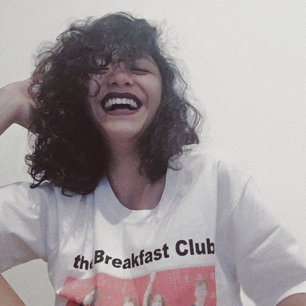 Pesona cantik 12 seleb muda Tanah Air saat pakai lipstik gelap