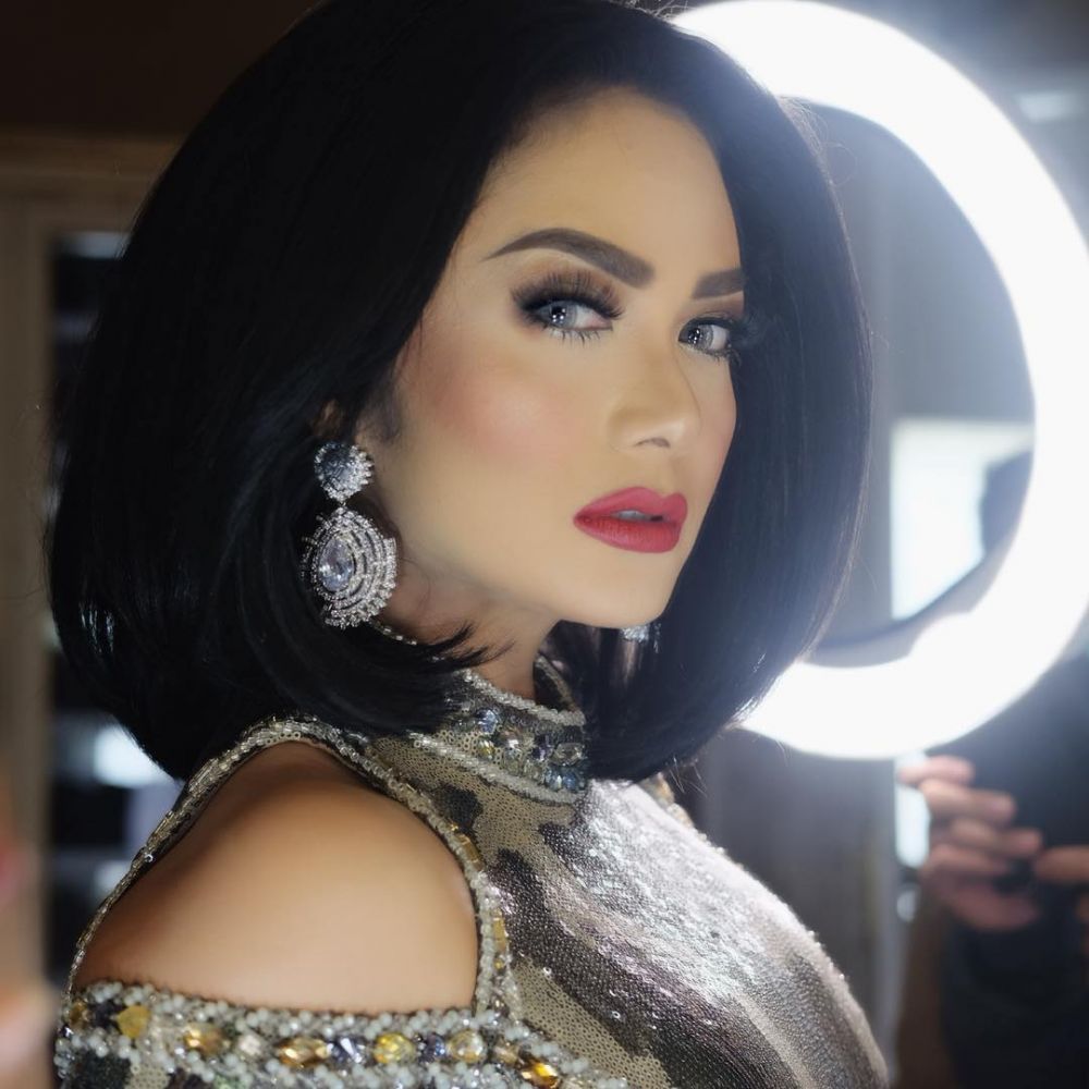 Demi cantik, 7 seleb ini rogoh kocek ratusan juta untuk perawatan