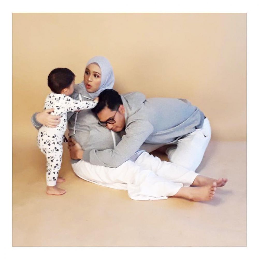 Usia kandungan 7 bulan, begini 10 gaya foto maternity ala Nycta Gina