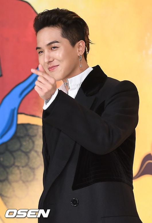 10 Seleb Korea ini dijuluki bintangnya variety show, nggak jaim