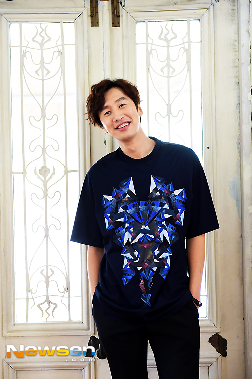 10 Seleb Korea ini dijuluki bintangnya variety show, nggak jaim