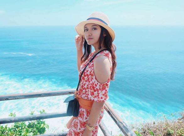 10 Pesona atlet voli Pungky Afriecia di luar lapangan, memikat hati