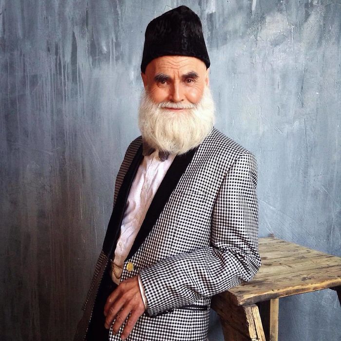 10 Gaya model berusia di atas 45 tahun ini kece abis, anak muda kalah