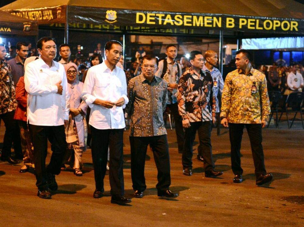 5 Aksi Jokowi nekat kunjungi lokasi berisiko, tak ada takutnya