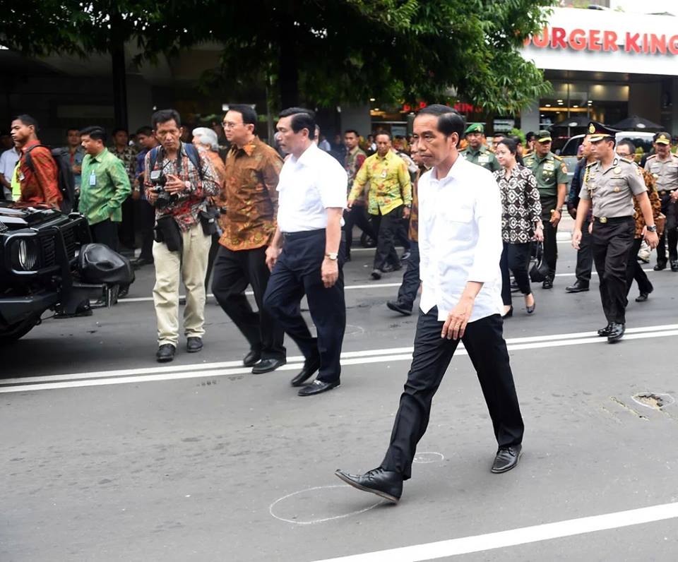 5 Aksi Jokowi nekat kunjungi lokasi berisiko, tak ada takutnya