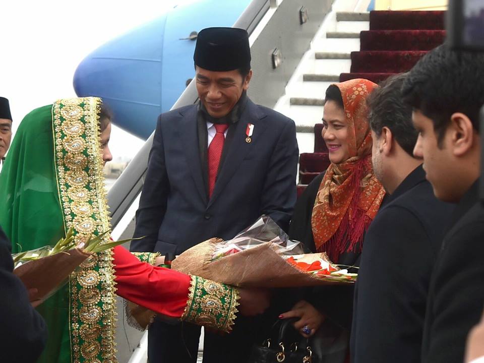 7 Momen ketika Jokowi ke Afghanistan, penuh keakraban di tengah salju