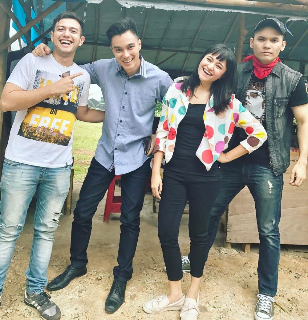 7 Seleb Tanah Air yang tetap nyaman kerja bareng mantan, awas baper