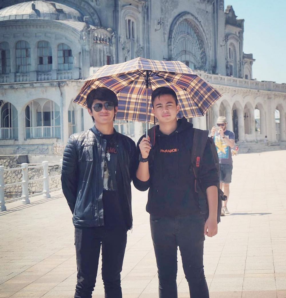 10 Potret persahabatan Arbani Yasiz & Umay Shahab, friendship goals