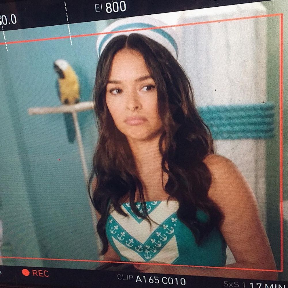 10 Pesona Jessica Caban, kekasih Bruno Mars yang jarang terekspos