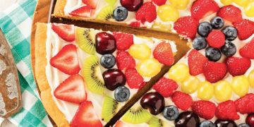 Bikin pizza buah yuk, makanan lezat & sehat dengan toping manis