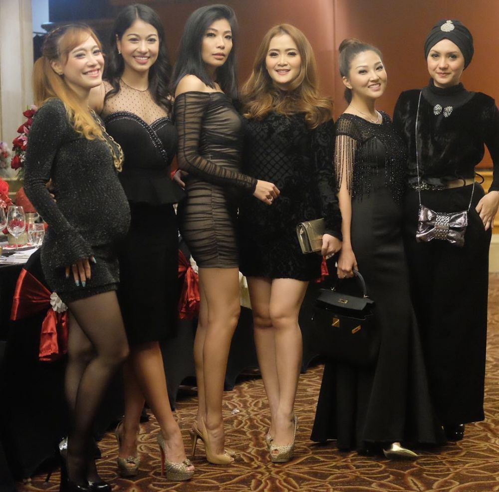 10 Momen seru perayaan ulang tahun Jessica Iskandar, penuh tamu cantik