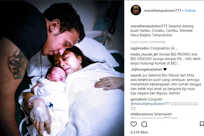 Lahiran anak kedua, ini potret bahagia Maruli Tampubolon jadi hot papa