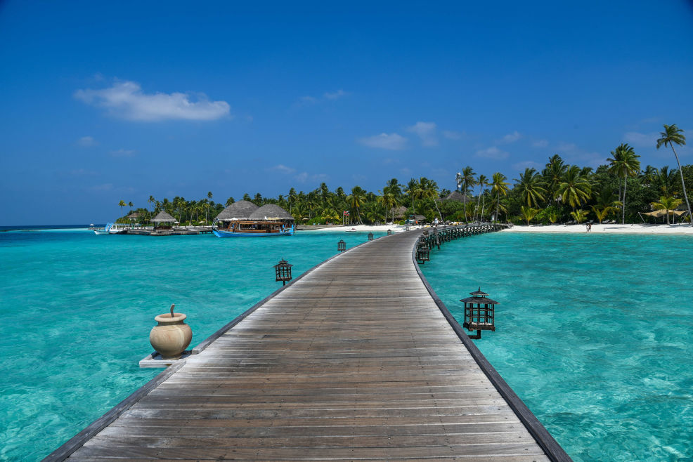 7 Pantai paling keren untuk Valentine bareng pacar