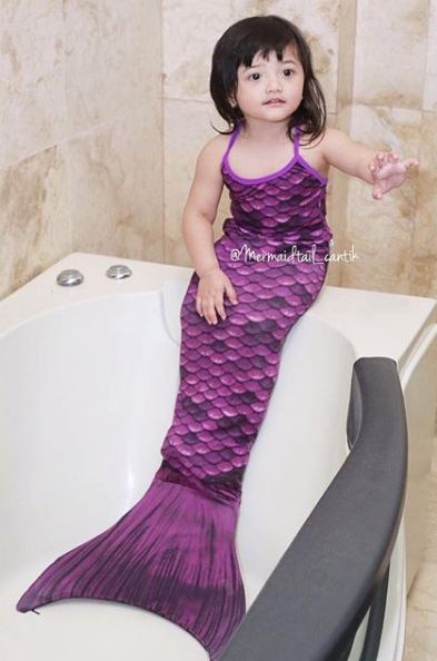 Gaya 7 anak seleb pakai kostum ala princess, bak putri raja