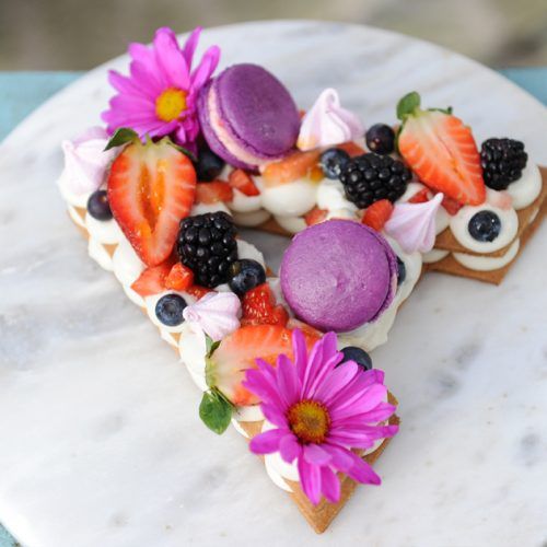 Lagi ngetren, 8 kreasi kue alphabet ini bisa jadi ide kue ulang tahun