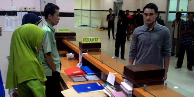 7 Kontroversi Zumi Zola, ngamuk di rumah sakit hingga tersangka KPK