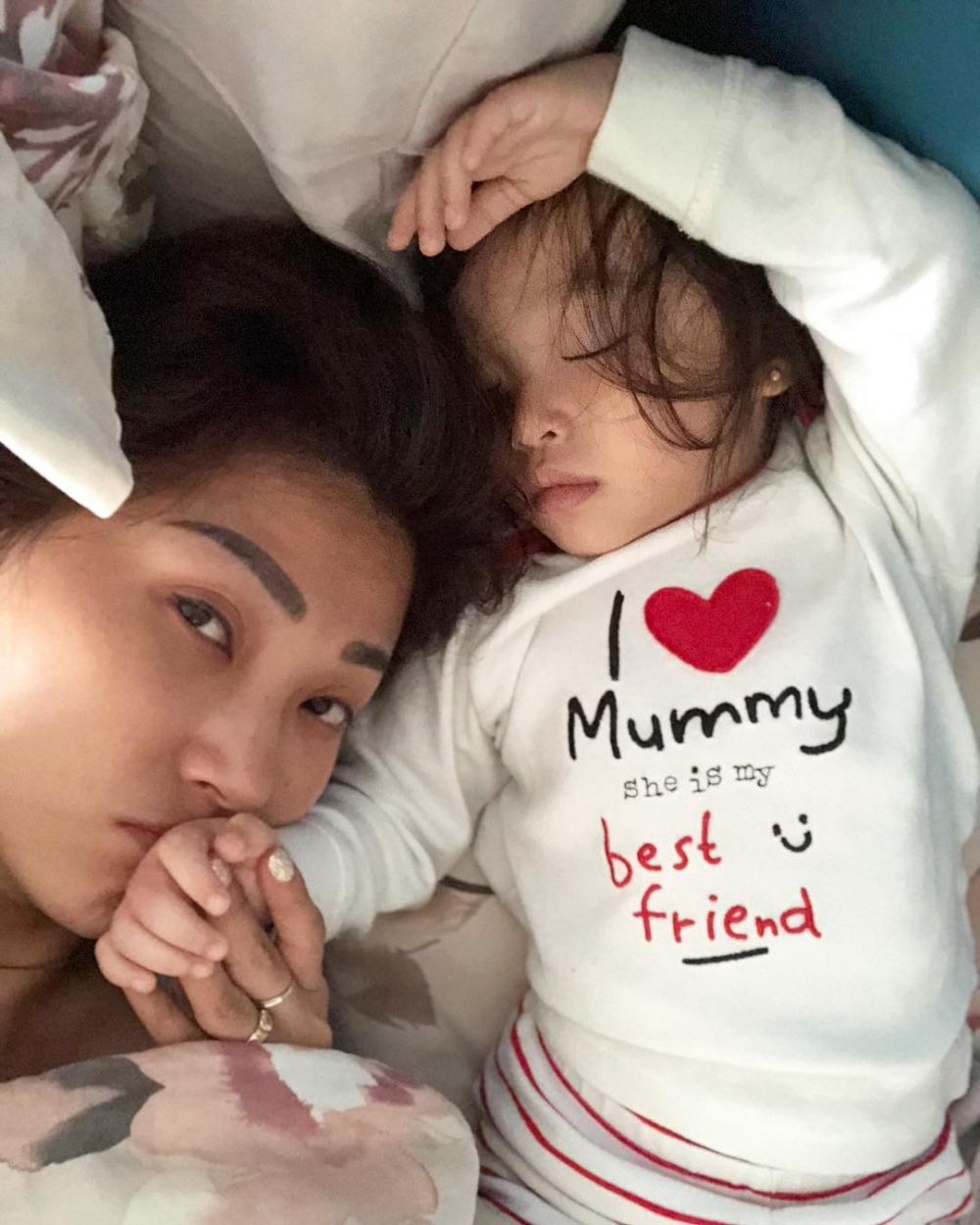 10 Bukti Sarwendah tetap cantik meski baru bangun tidur & tanpa makeup
