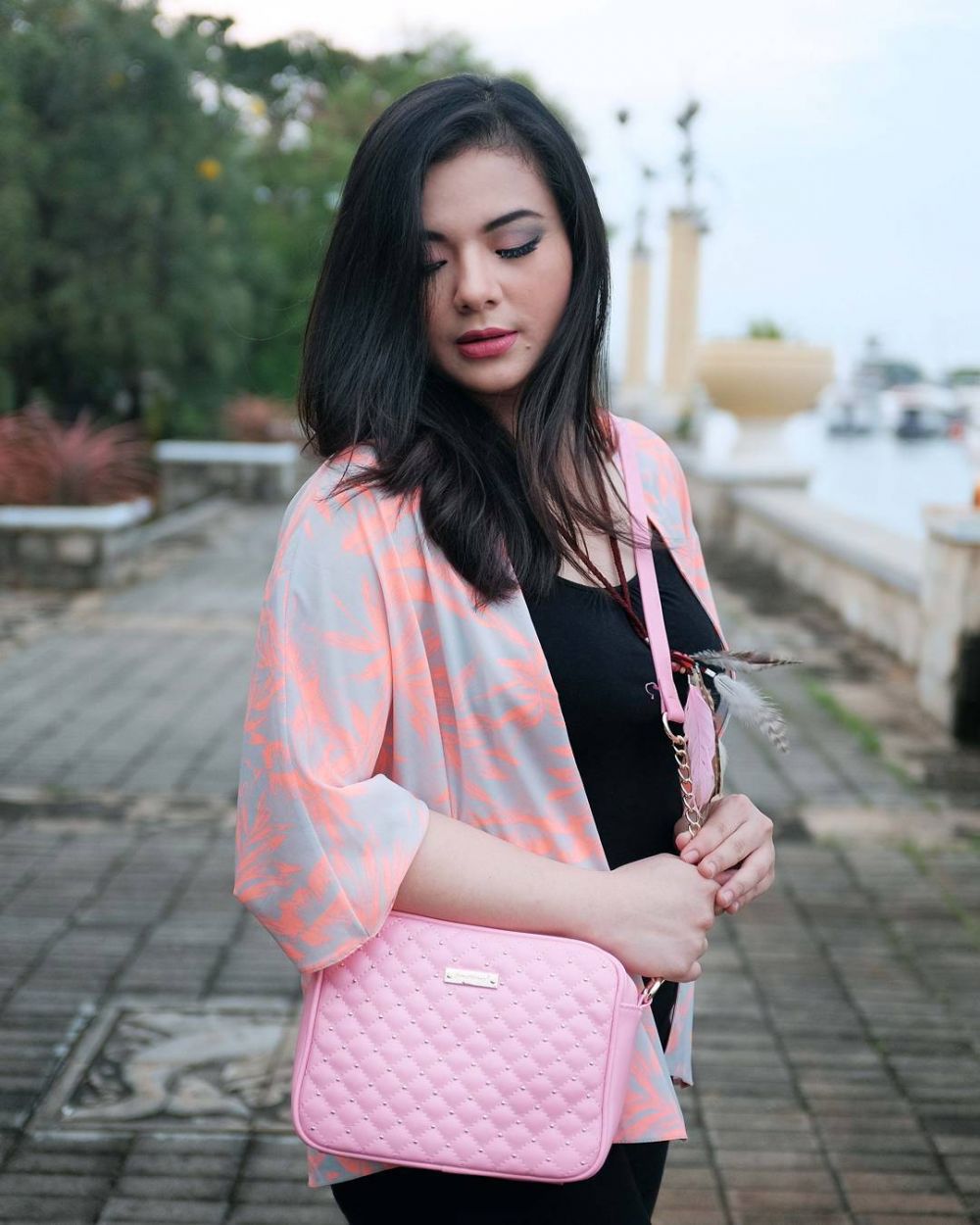 Makin cantik, ini 10 potret Eriska Rein yang kini jadi hot mama