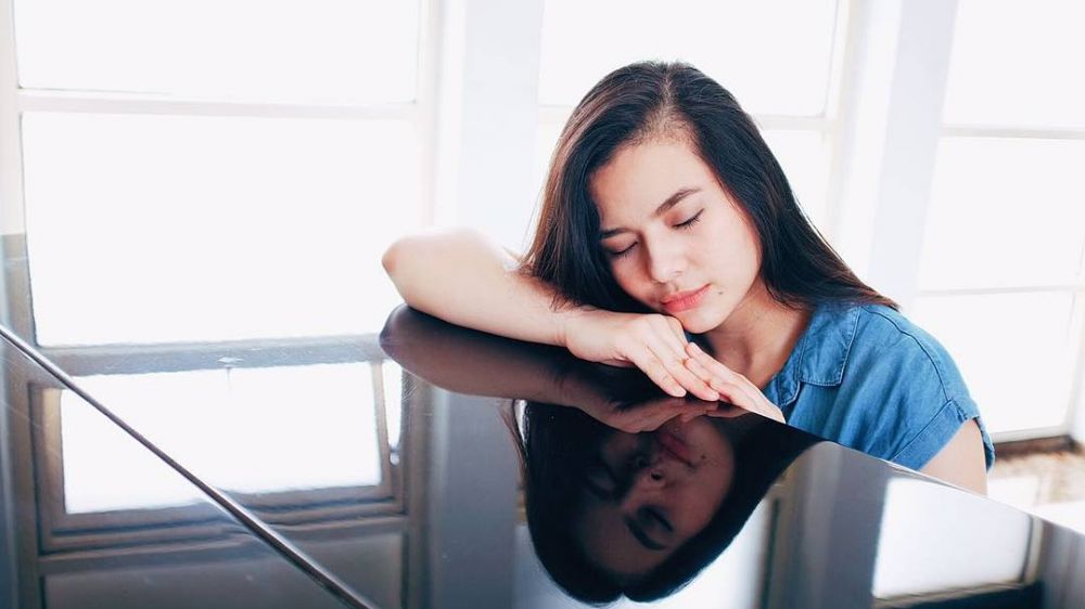 Makin cantik, ini 10 potret Eriska Rein yang kini jadi hot mama