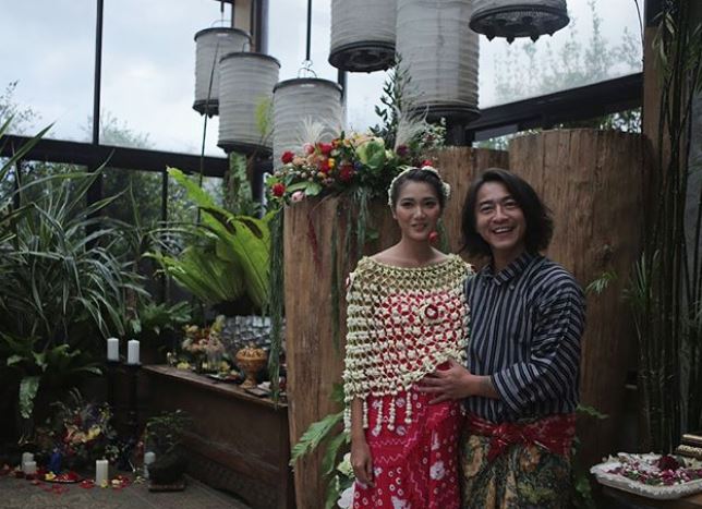 10 Potret cantiknya Dominique Diyone saat acara 7 bulan kehamilan