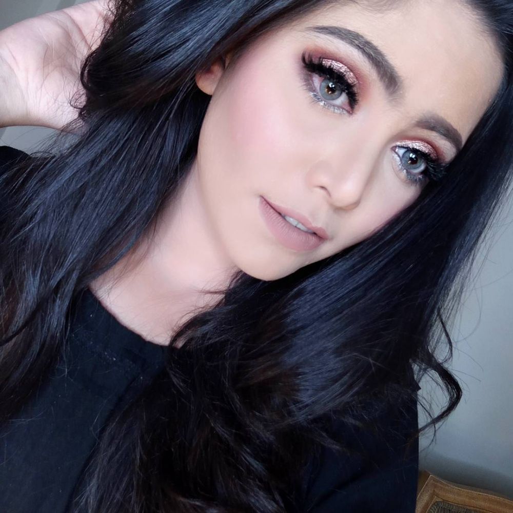 10 Potret Danya Alkhalifi, cewek cantik yang lagi dekat sama Nassar