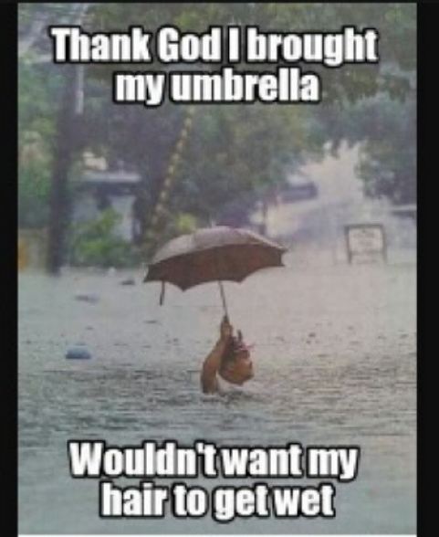 10 Meme 'kenangan saat hujan' ini kocaknya bikin pengen basah-basahan