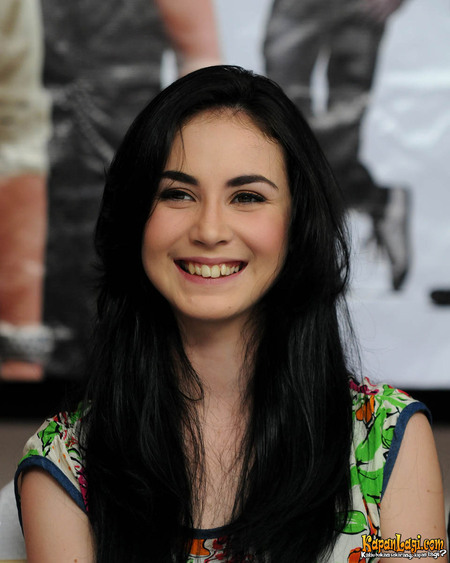 Gara-gara lelaki, 6 seleb cantik ini pernah berseteru dengan sang ibu