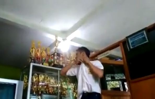 Viral video siswa tantang kepala sekolah berkelahi, bikin miris!