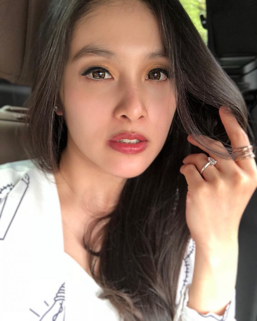 Dibilang kurusan usai lahiran, begini respons santai Sandra Dewi 