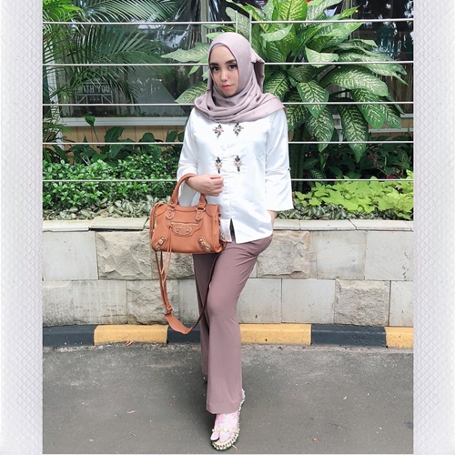 6 Penampilan terbaru Salmafina usai berpisah dari Taqy, makin modis?