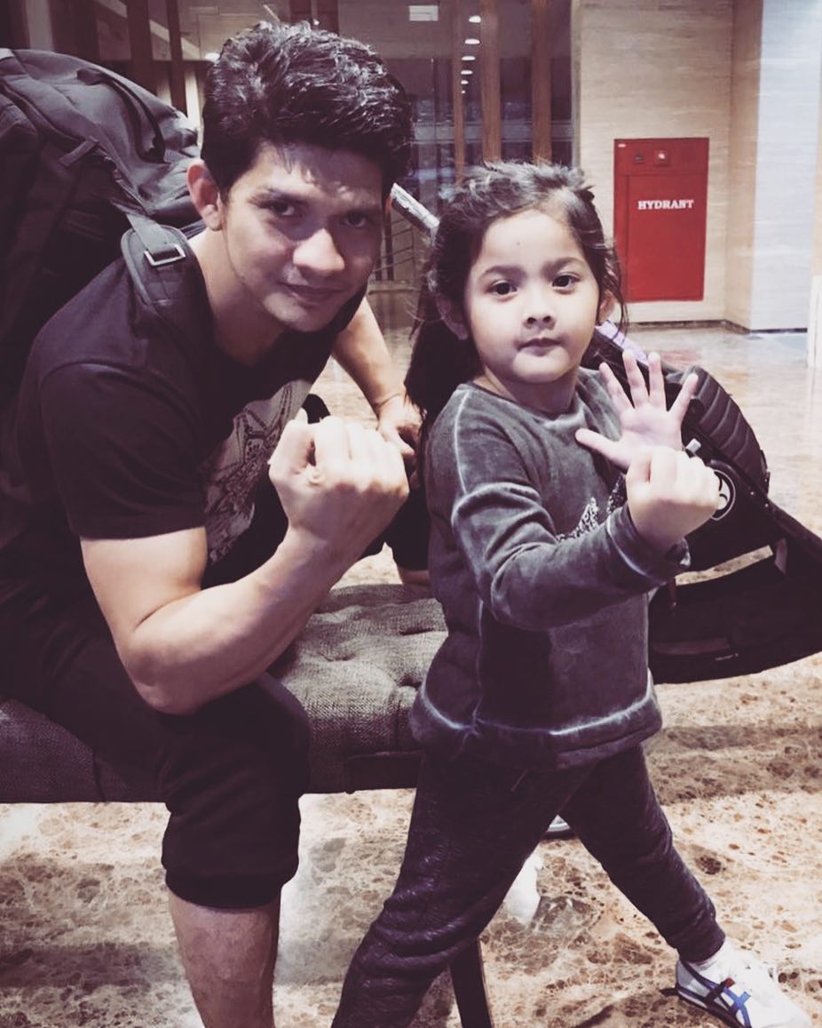 8 Momen kedekatan Iko Uwais dan sang anak, suka tirukan adegan laga