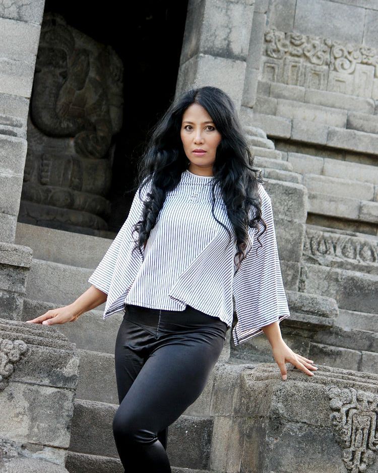 Dari cinta jadi benci, 5 seleb ini laporkan mantan suami ke polisi 