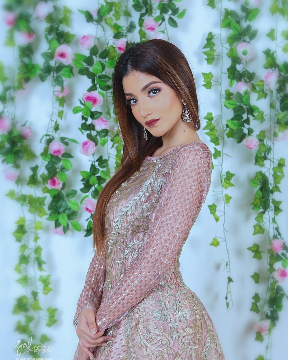 Dari cinta jadi benci, 5 seleb ini laporkan mantan suami ke polisi 