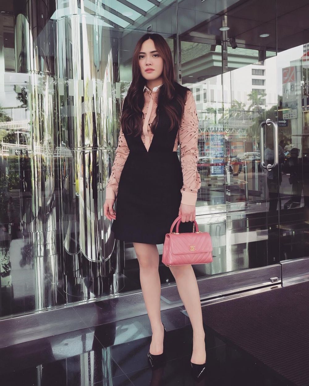 Usia kepala tiga, 8 potret ini bukti Sandy Aulia masih seperti ABG