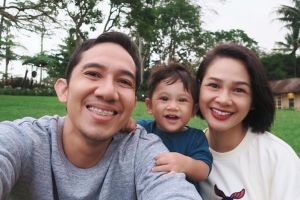 5 Seleb ini bertemu pacar berkat media sosial, ada yang menikah