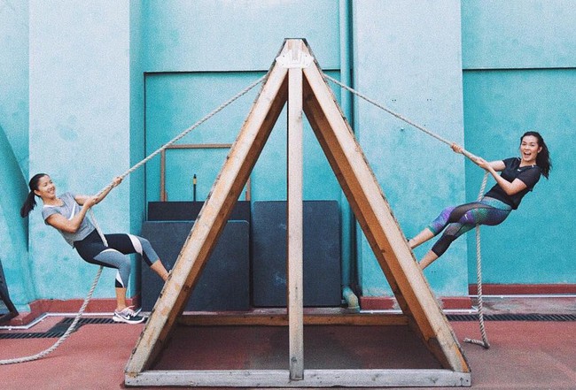 Punya tubuh ideal & seksi, ini 8 gaya Raisa Andriana saat olahraga