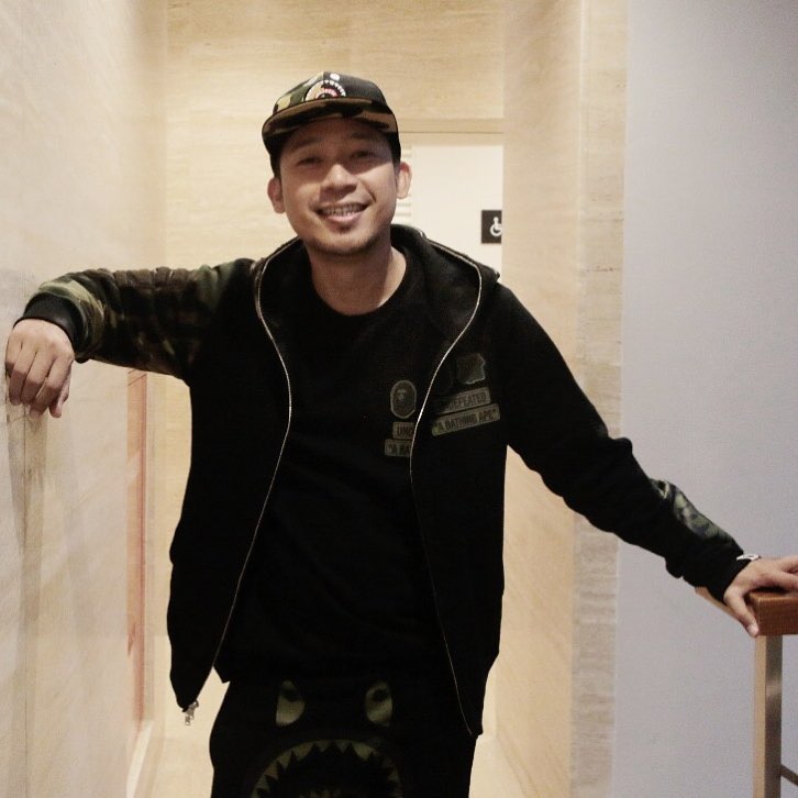 6 Seleb Tanah Air ini ada yang jual gorengan hingga bisnis nugget