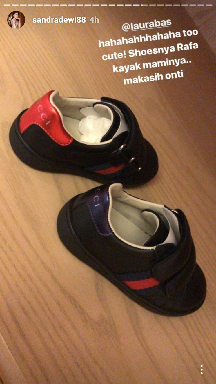 10 Perlengkapan anak Sandra Dewi ini glamor, selimutnya Rp 13 juta