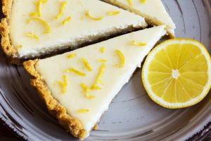 Begini lho cara mudah bikin lemon cheese cake tanpa oven