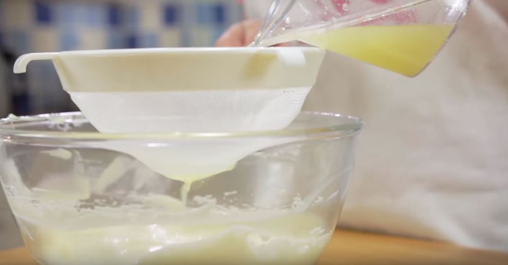 Begini lho cara mudah bikin lemon cheese cake tanpa oven