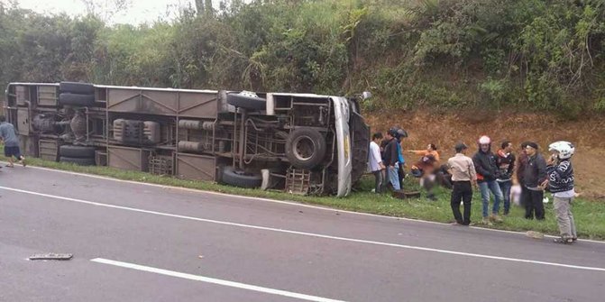 Korban tewas kecelakaan bus di tanjakan Emen 27 orang
