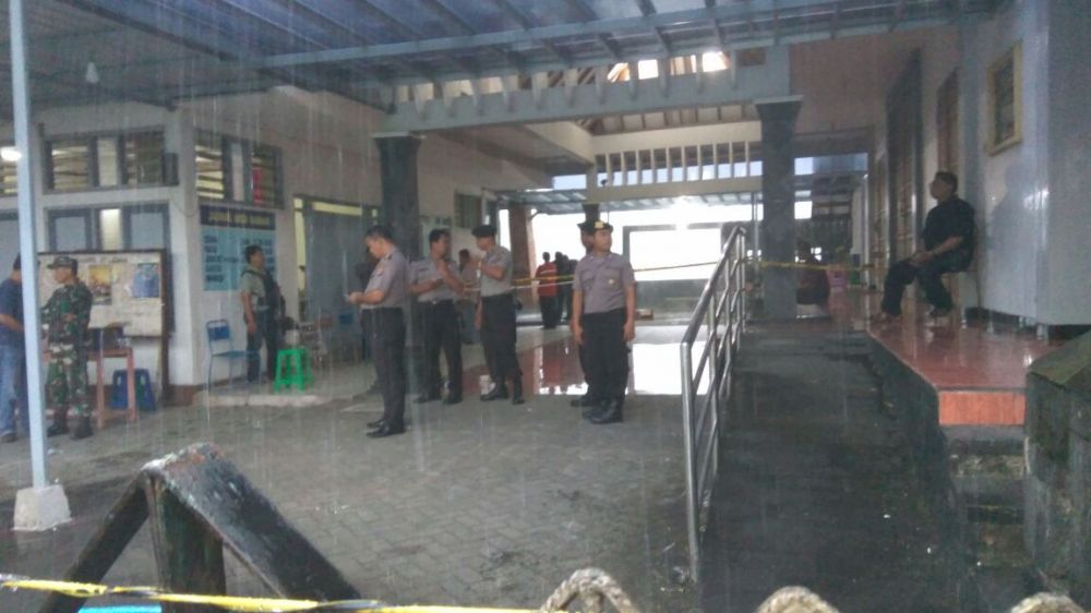 Foto terkini Gereja St. Lidwina Sleman yang diserang pagi tadi