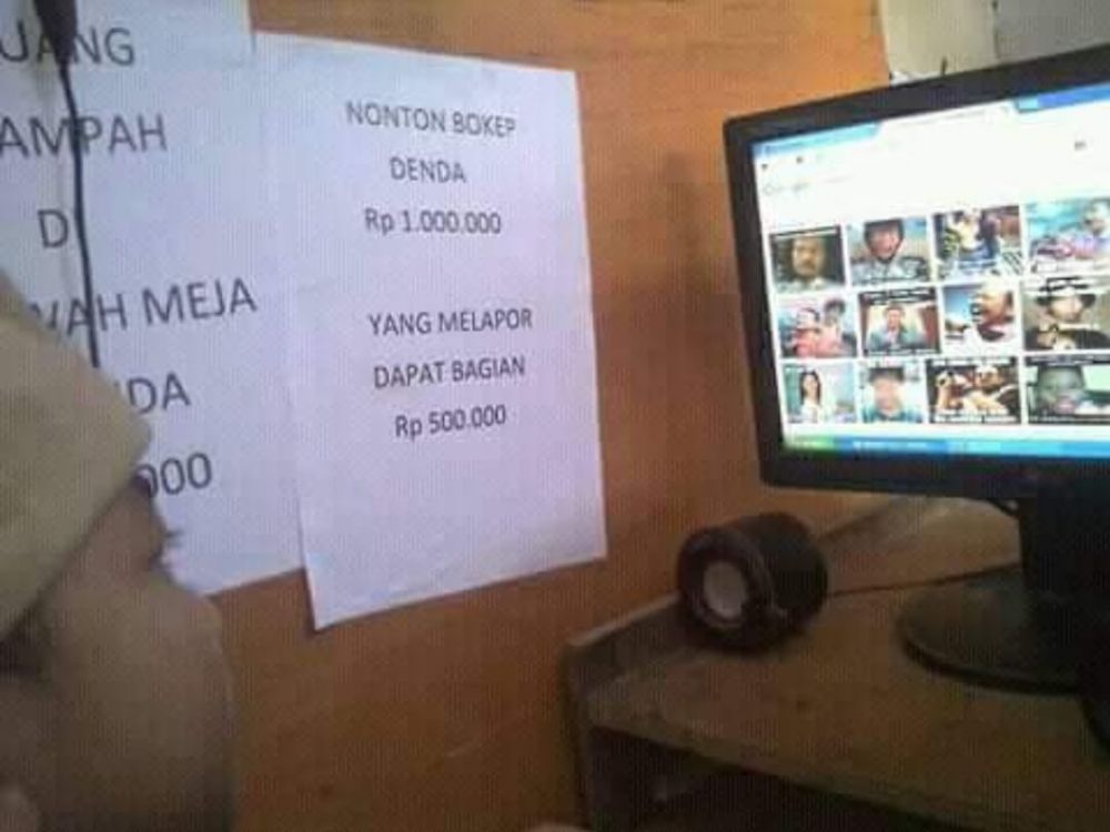 14 Pengumuman kocak di warnet ini lucunya nggak keruan